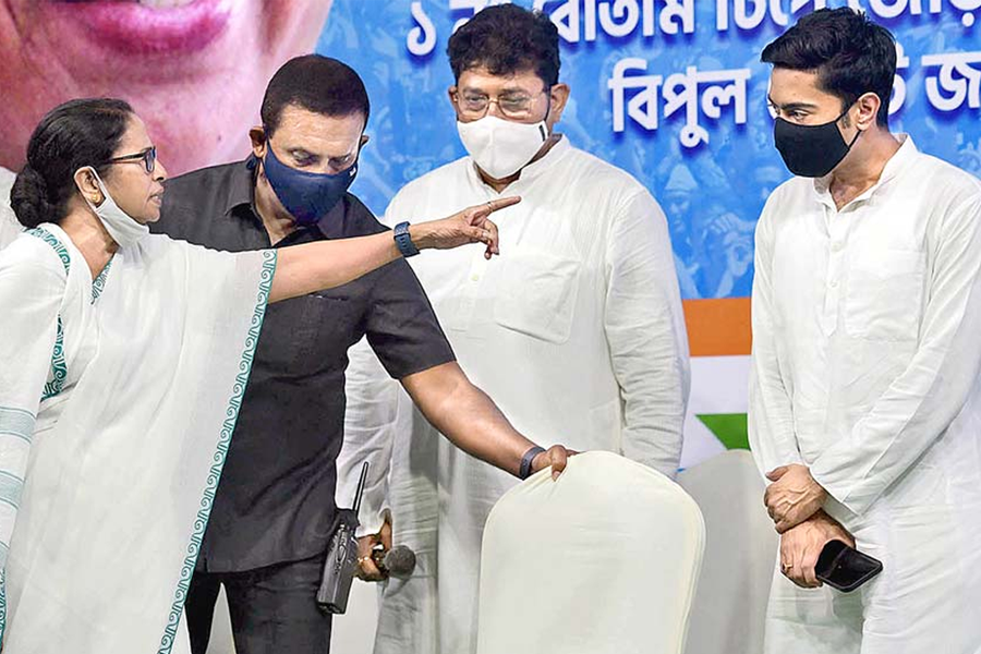 New TMC Campaign started by Mamata Banerjee with Abhishek Banerjee