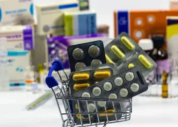Fake Medicine: আবারও শহরে জাল ওষুধের হদিশ! রাজ্য ড্রাগ কন্ট্রোলের তল্লাশিতে ধরা পড়ল ২০ লক্ষ টাকার জাল ওষুধ